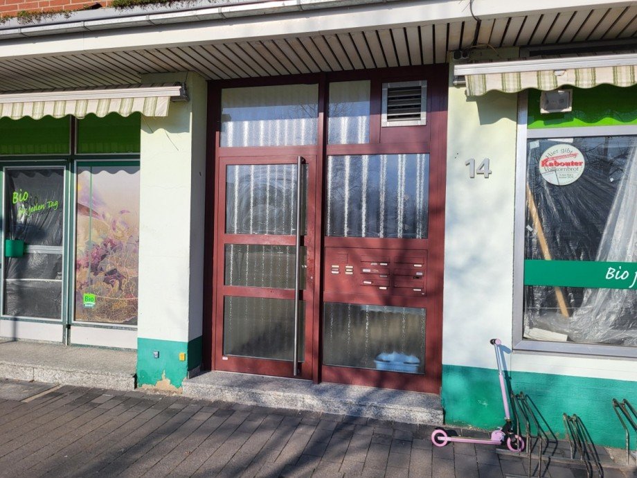 Hauseingang Dachgeschosswohnung Grevenbroich/Wevelinghoven