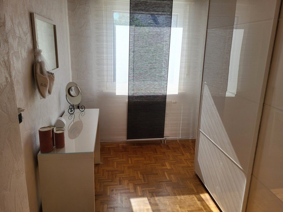 Ankleide Doppelhaush�lfte Grevenbroich/Frimmersdorf