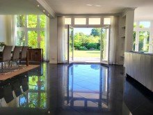 Wohnen Ansicht 1 SOLIDES EINFAMILIENHAUS MIT S�DAUSRICHTUNG UND DOPPEL-GARAGE IN ALT-MEERERBUSCH ZU VERKAUFEN...