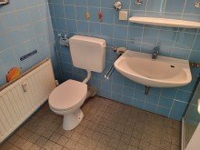 Bad Ansicht 1 2-ZIMMER-WOHNUNG MIT LOGGIA UND TIEFGARAGENPLATZ IN MEERBUSCH-B�DERICH ZU VERKAUFEN...