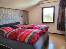 Eltern FREISTEHENDES HAUS MIT EINLIEGERBEREICH UND SCH�NEM GARTEN IN MEERBUSCH-OSTERATH ZU VERKAUFEN...