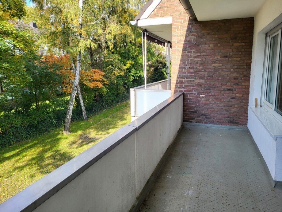 Balkon rechts Etagenwohnung Meerbusch/B�derich