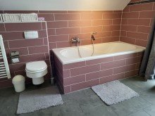 Bad Ansicht 3 SELTENHEIT: EINFAMILIENHAUS MIT W�RMEPUMPE UND PV-ANLAGE IN MEERBUSCH-STR�MP ZU VERKAUFEN...