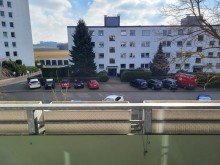Loggia Ausblick HELLE 3-ZIMMER-WOHNUNG MIT BALKON, GARAGE UND PERFEKTER ANBINDUNG NACH D�SSELDORF ZU VERKAUFEN...