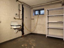 Waschkeller REIHENECKHAUS MIT KELLER, GARAGE UND KLEINEM GARTEN IN D�SSELDORF-HEERDT ZU VERKAUFEN...
