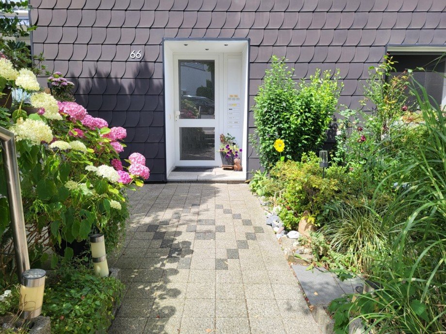 Hauseingang Etagenwohnung Essen/Burgaltendorf