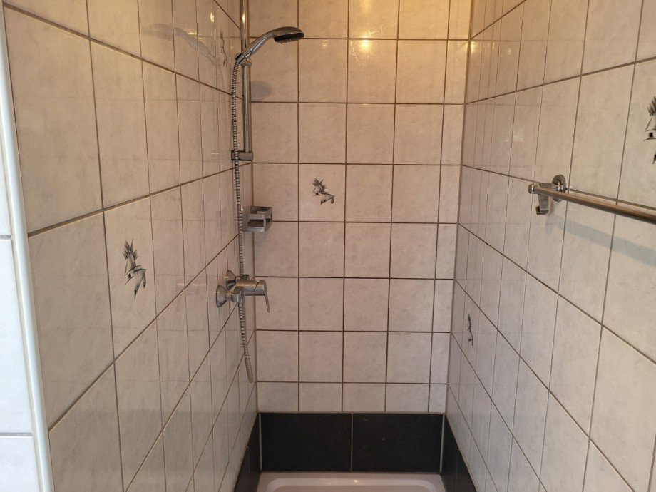 Apartment Bad Ansicht 2 Zweifamilienhaus Meerbusch/B�singhoven