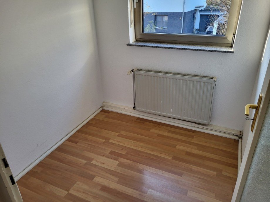 OG B�ro Zweifamilienhaus Rommerskirchen/Anstel