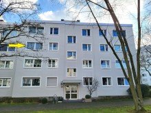 Hausansicht HELLE 3-ZIMMER-WOHNUNG MIT BALKON, GARAGE UND PERFEKTER ANBINDUNG NACH D�SSELDORF ZU VERKAUFEN...