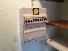 Elektro BEREITS FREI: 2-ZIMMER-WOHNUNG MIT WEITBLICK UND TIEFGARAGENPLATZ IN KAARST-NORD ZU VERKAUFEN...