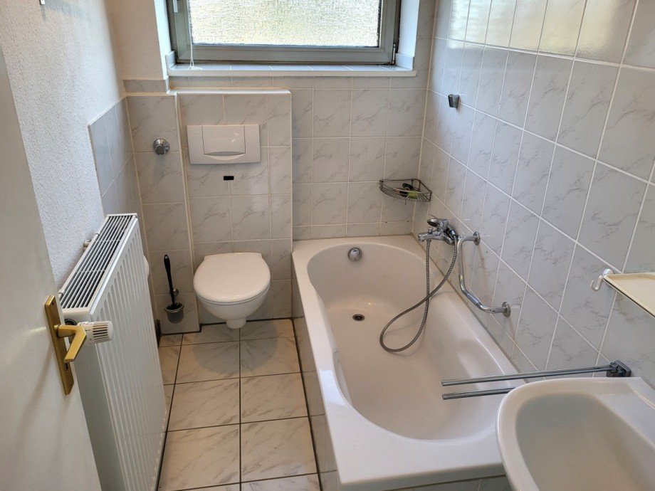 OG Bad Zweifamilienhaus Rommerskirchen/Anstel