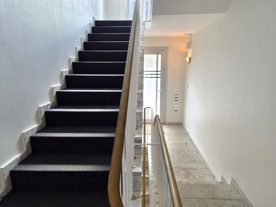 Treppenhaus Ansicht 2 Dachgeschosswohnung Meerbusch/B�derich