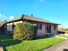Hausansicht 2 FREISTEHENDER BUNGALOW MIT KELLER UND 2 GARAGEN IN GREVENBROICH-FRIMMERSDORF ZU VERKAUFEN...