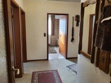 Diele FREISTEHENDER BUNGALOW MIT KELLER UND 2 GARAGEN IN GREVENBROICH-FRIMMERSDORF ZU VERKAUFEN...