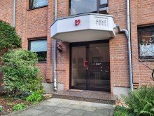 Hauseingang VERMIETETE ERDGESCHOSS-WOHNUNG MIT TERRASSE UND TG-PLATZ IN GREVENBROICH-CITY ZU VERKAUFEN...
