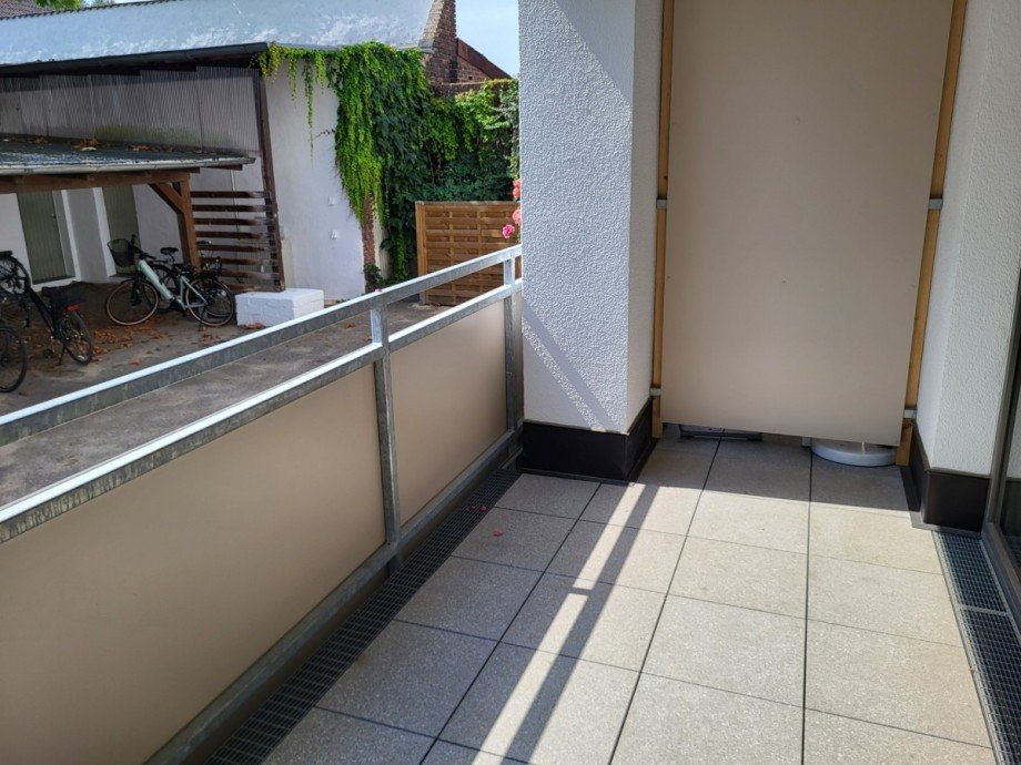 Loggia rechts Etagenwohnung Meerbusch/Ilverich