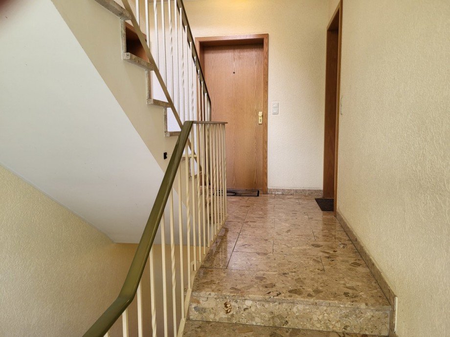 Treppenhaus Dachgeschosswohnung Grevenbroich