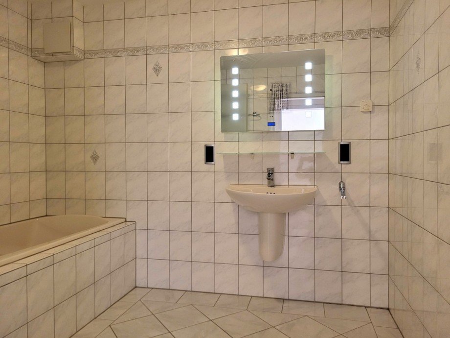 Bad Ansicht 1 Etagenwohnung Grevenbroich/Gustorf