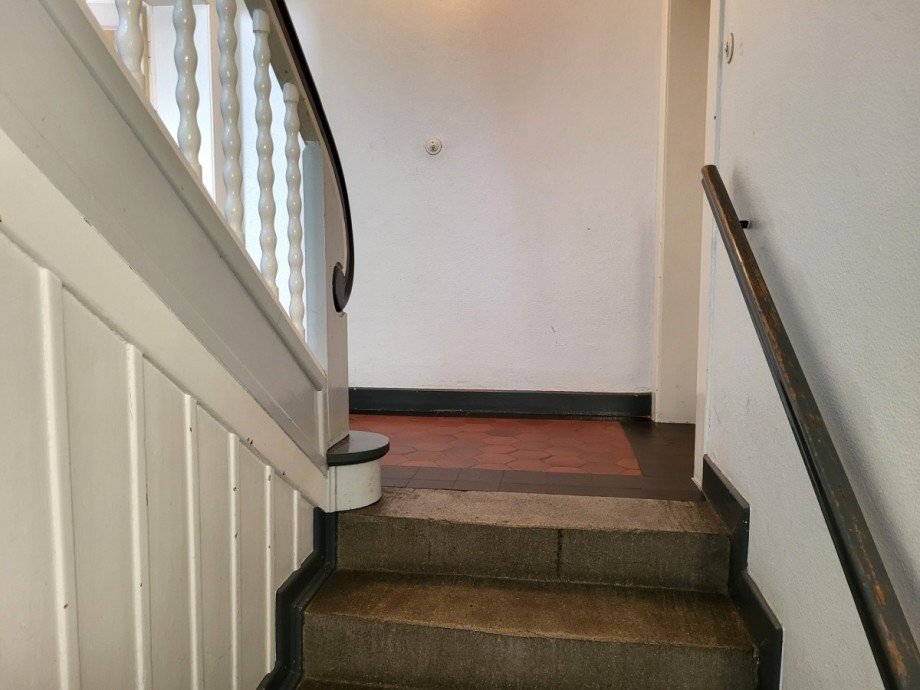 Treppenhaus Etagenwohnung D�sseldorf/Derendorf