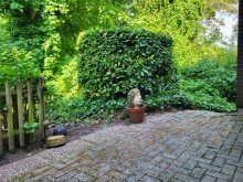 Terrasse rechts REIHENECKHAUS MIT KELLER, GARAGE UND KLEINEM GARTEN IN D�SSELDORF-HEERDT ZU VERKAUFEN...