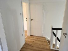 Flur DG KLEINES EINFAMILIENHAUS MIT GARAGE UND TOLLEM GARTEN IN NEUSS-REUSCHENBERG ZU VERMIETEN...
