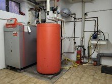 Heizung FREISTEHENDES EINFAMILIENHAUS MIT GARAGE UND KELLER IN MEERBUSCH-OSTERATH ZU VERKAUFEN...