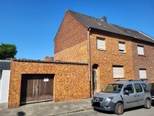 Hausansicht �LTERES EINFAMILIENHAUS MIT KELLER, WINTERGARTEN UND SCH�NEM GARTEN IN FRIMMERSDORF ZU VERKAUFEN...