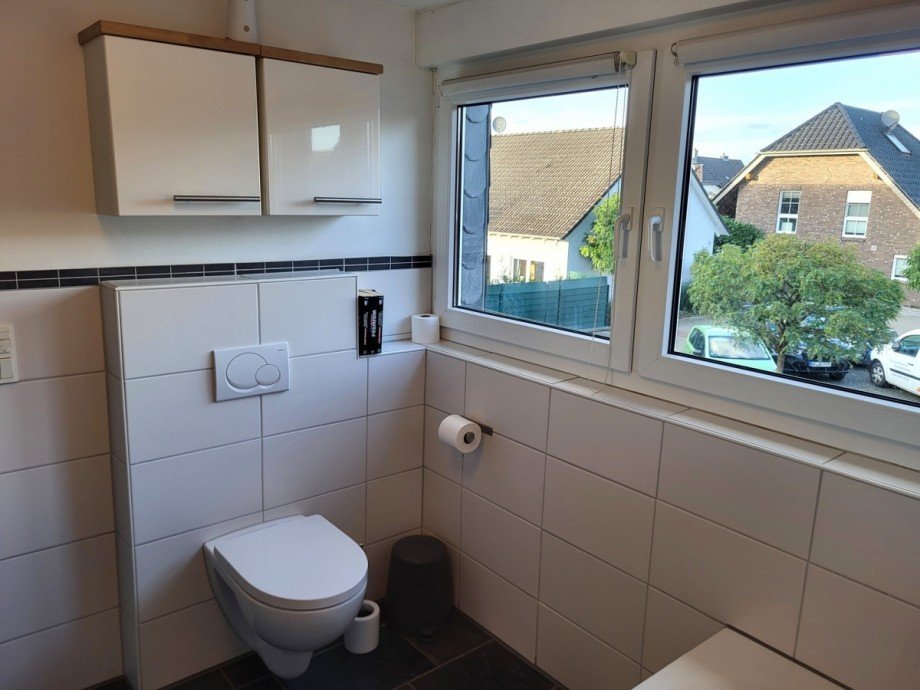 Bad Ansicht 2 Reihenmittelhaus Rommerskirchen/Butzheim