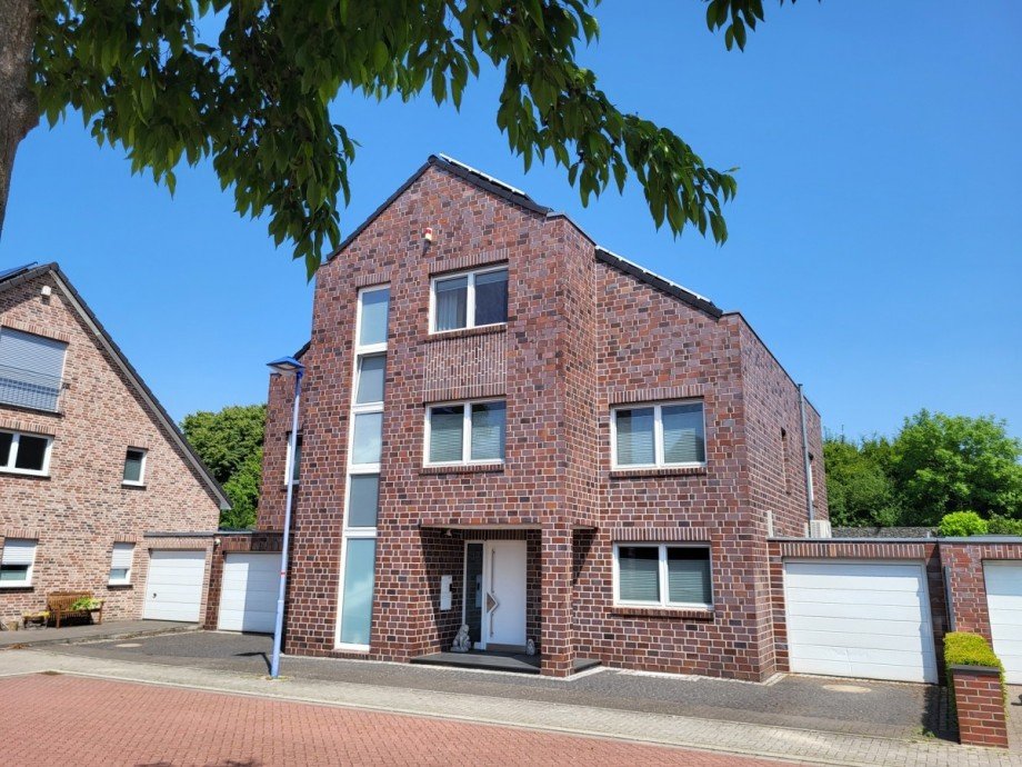Hausansicht 1 Einfamilienhaus Meerbusch/Str�mp