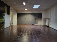 Gewerbe Ansicht 8 LADENLOKAL MIT NEBENR�UMEN, GROSSER GARAGE UND LAGER IM KELLER  AB SOFORT ZU VERMIETEN...