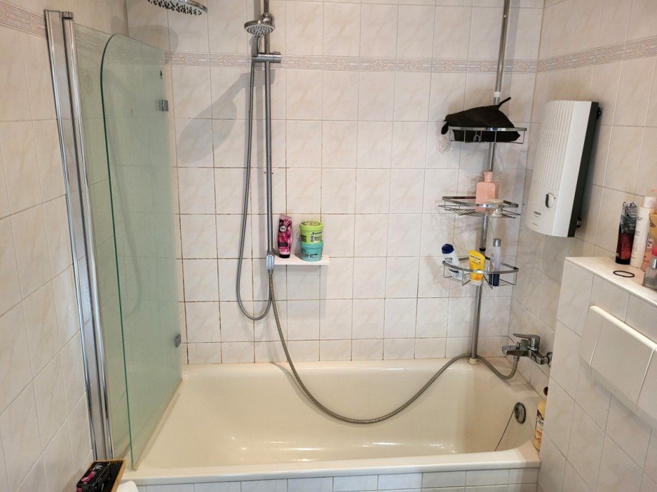 Bad Ansicht 2 Dachgeschosswohnung Grevenbroich/Wevelinghoven