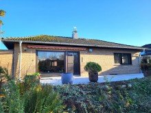 R�ckansicht 2 FREISTEHENDER BUNGALOW MIT KELLER UND 2 GARAGEN IN GREVENBROICH-FRIMMERSDORF ZU VERKAUFEN...