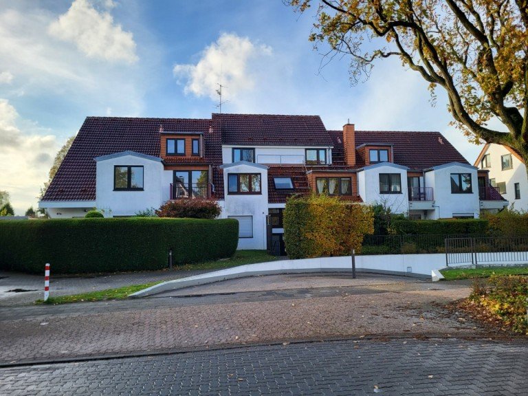 Hausansicht Meerbusch/B�derich Erdgeschosswohnung CHARMANTE 2-ZIMMER-WOHNUNG MIT BALKON UND EINBAUK�CHE IN MEERBUSCH-B�DERICH ZU VERMIETEN...