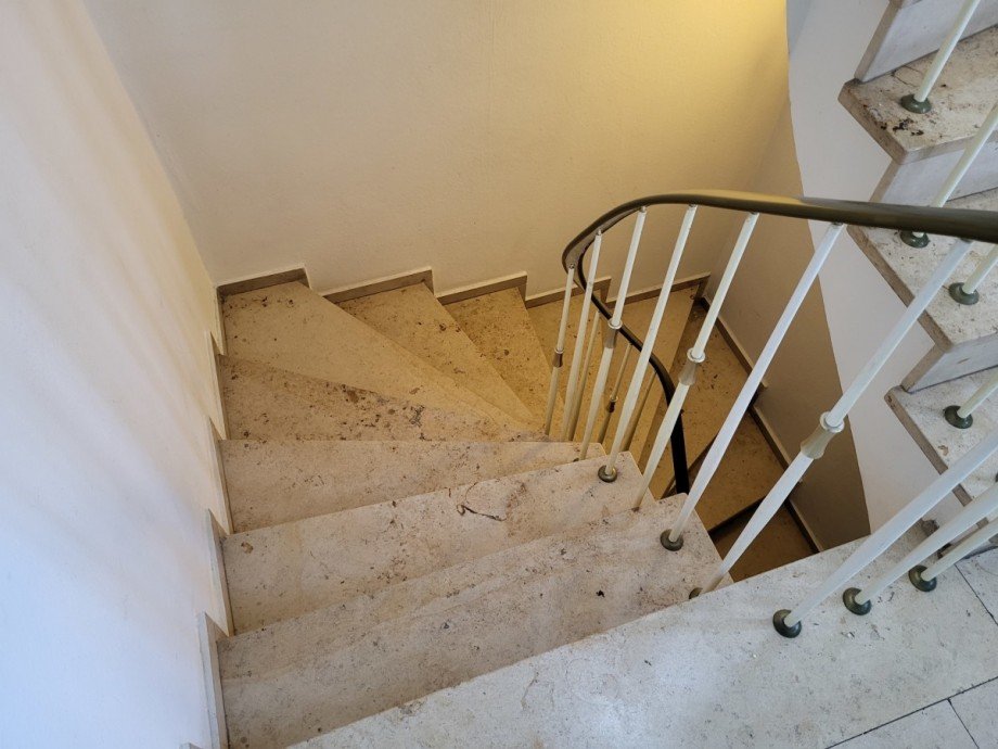 Treppe zum Keller Einfamilienhaus Meerbusch/B�derich
