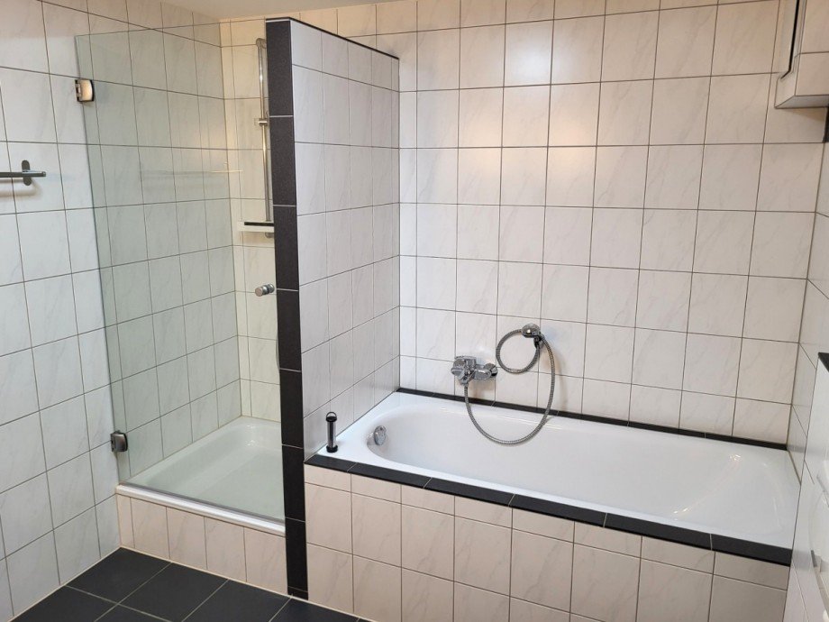 Bad Ansicht 3 Erdgeschosswohnung Grevenbroich/Gustorf