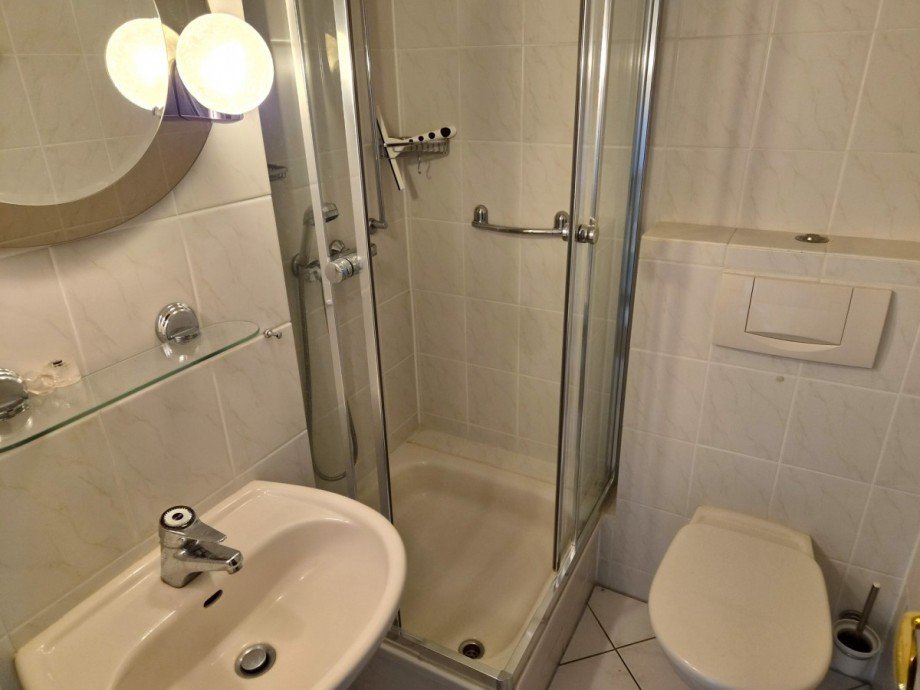 WC mit Dusche Etagenwohnung Hilden
