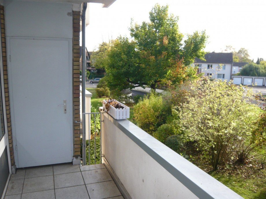 Balkon links Etagenwohnung Meerbusch/B�derich