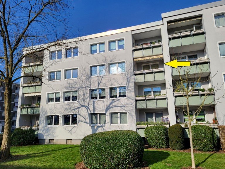 R�ckansicht Meerbusch/B�derich Etagenwohnung HELLE 3-ZIMMER-WOHNUNG MIT BALKON, GARAGE UND PERFEKTER ANBINDUNG NACH D�SSELDORF ZU VERKAUFEN...