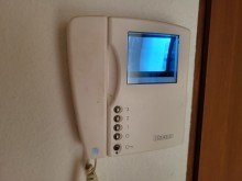 Kamera BEREITS FREI: HELLE 2-ZIMMER-WOHNUNG MIT BALKON IN DERENDORF ZU VERKAUFEN...