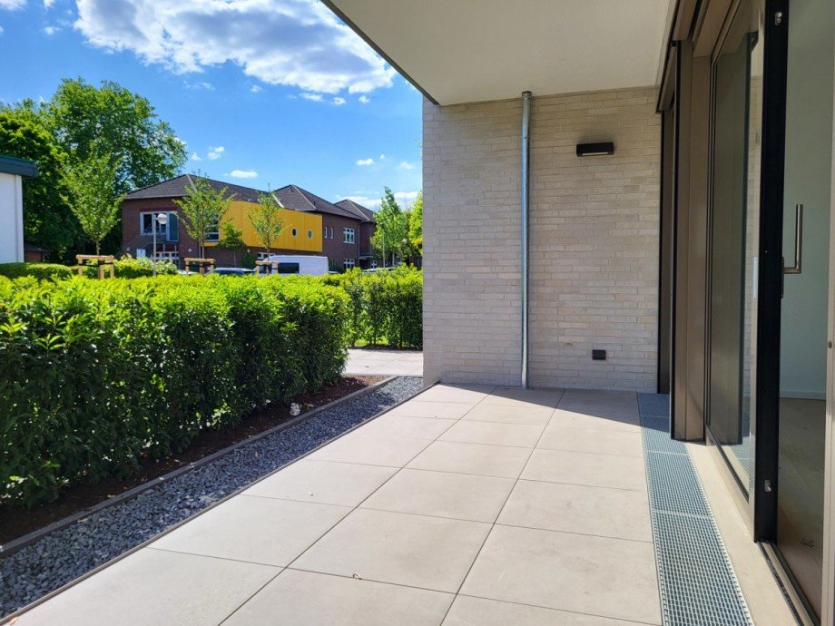 Terrasse links Erdgeschosswohnung Meerbusch/B�derich