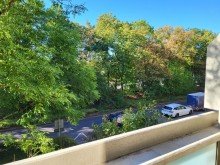 Loggia Ausblick BEREITS FREI: HELLE 2-ZIMMER-WOHNUNG MIT GROSSER LOGGIA UND TG-PLATZ IN NEUSS ZU VERMIETEN...