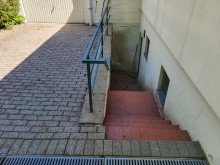 Kelleraussentreppe FREISTEHENDER BUNGALOW MIT KELLER UND GROSSER GARAGE IN FELDRANDLAGE VON TITZ-AMELN ZU VERKAUFEN...