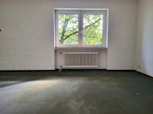 Eltern REIHENECKHAUS MIT KELLER, GARAGE UND KLEINEM GARTEN IN D�SSELDORF-HEERDT ZU VERKAUFEN...