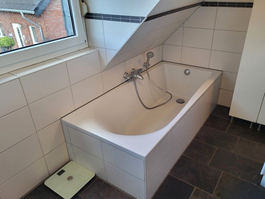 Bad Ansicht 3 Reihenmittelhaus Rommerskirchen/Butzheim