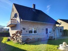 R�ckansicht GROSSZ�GIGES EINFAMILIENHAUS MIT KELLER UND GARAGE IM HERZEN VON GV-FRIMMERSDORF ZU VERKAUFEN...