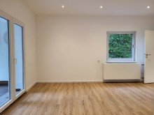 Essen Ansicht 2 KLEINES EINFAMILIENHAUS MIT GARAGE UND TOLLEM GARTEN IN NEUSS-REUSCHENBERG ZU VERMIETEN...