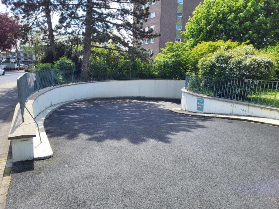 Zufahrt Tiefgarage Etagenwohnung Meerbusch/B�derich