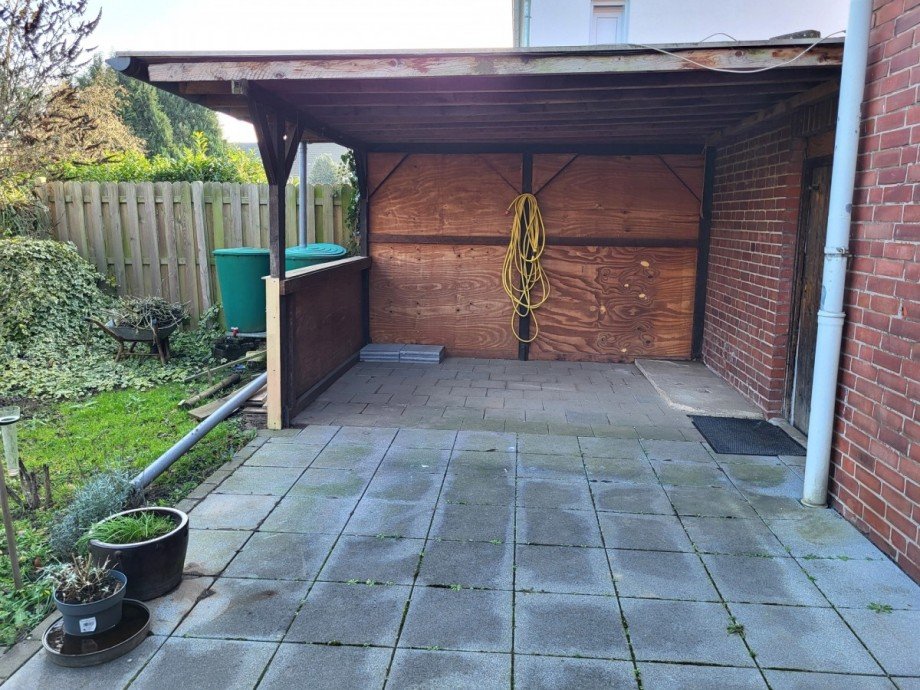 Terrasse rechts Zweifamilienhaus Rommerskirchen/Anstel