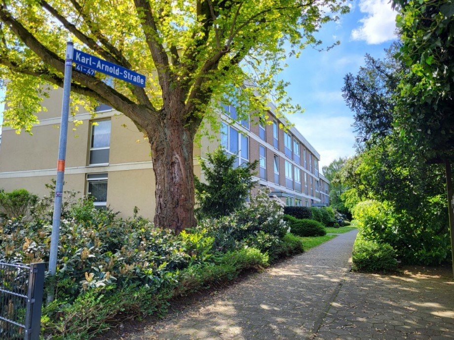 Zugang Haus Etagenwohnung Meerbusch/B�derich
