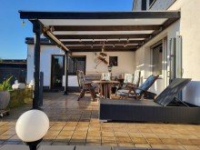 Terrasse Ansicht 2 FREISTEHENDES HAUS MIT EINLIEGERBEREICH UND SCH�NEM GARTEN IN MEERBUSCH-OSTERATH ZU VERKAUFEN...